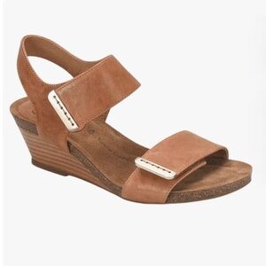 Sofft Women's Verdi Leather Wedge Sandals Color Luggage (Tan) Size 9.5